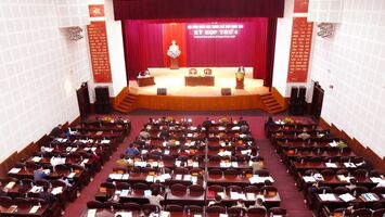 Hội đồng nhân dân thành phố Vinh tổ chức kỳ họp quyết nghị nhiều nội dung quan trọng