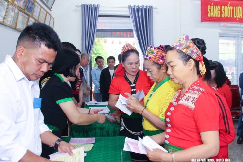 Đoàn ĐBQH tỉnh Nghệ An: Tiếp nhận, xử lý 14 đơn thư, đồng hành cùng cử tri trong tháng bầu cử