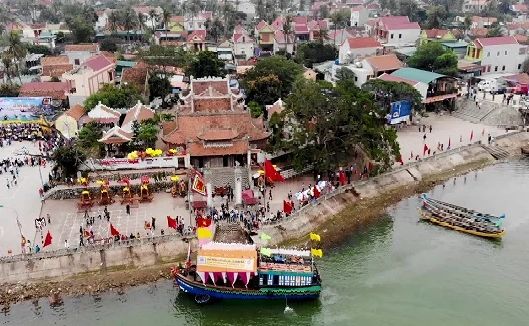 Tiếng sóng Lạch Cờn và bài thánh ca của tình người