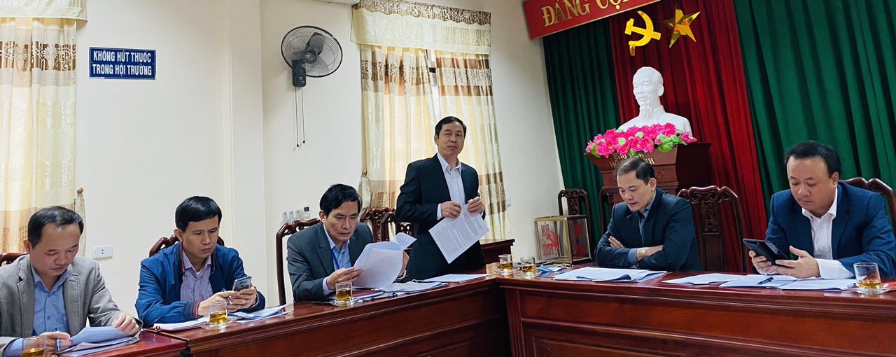 dong-chi-le-dinh-ly-giam-doc-so-noi-vu-bao-cao-cac-noi-dung-doan-quan-tam.jpg