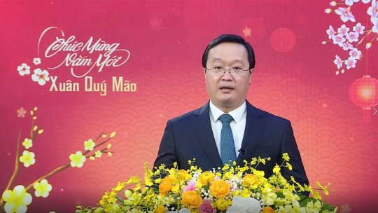 Phó Bí thư Tỉnh ủy, Chủ tịch UBND tỉnh Nghệ An chúc Tết đồng bào, đồng chí và chiến sỹ tỉnh nhà