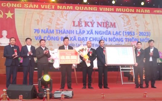 Niềm vui của nhân dân xã cuối cùng đạt NTM của Nghĩa Đàn