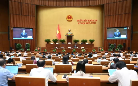 Quốc hội thảo luận về kế hoạch phát triển kinh tế xã hội và ngân sách nhà nước