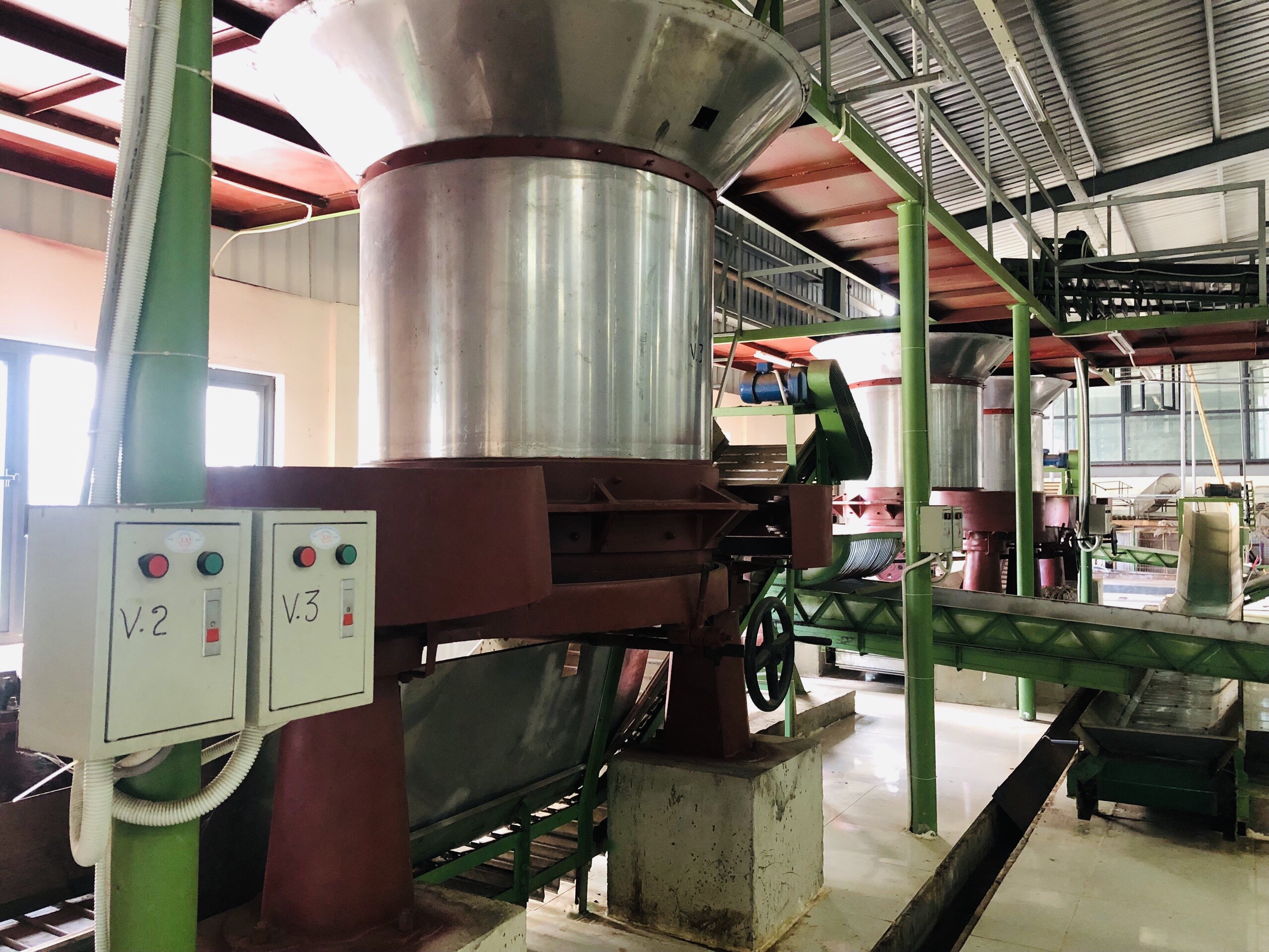 04 nhóm giải pháp miễn, giảm thuế hỗ trợ doanh nghiệp, người dân chịu tác động của dịch Covid - 19