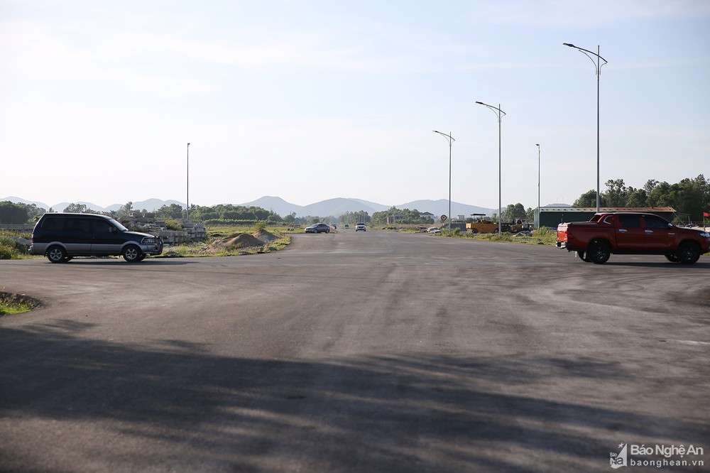 Gấp rút thi công đường quốc gia ven biển đoạn qua Nghệ An